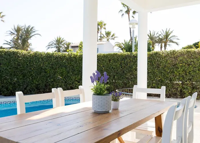 Chalet A 150M De La Playa Y Piscina Privada