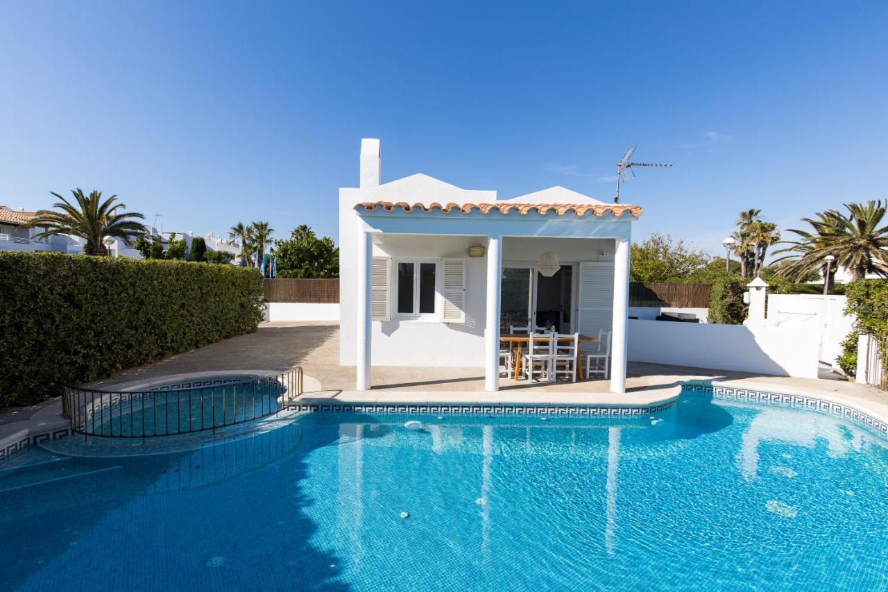 A 150m De La Playa Y Piscina Privada Ferienhaus